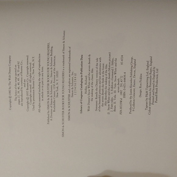 Vintage 1987 Snow White & The Seven Dwarfs 50th Anniversary Book - Picture 3 of 4